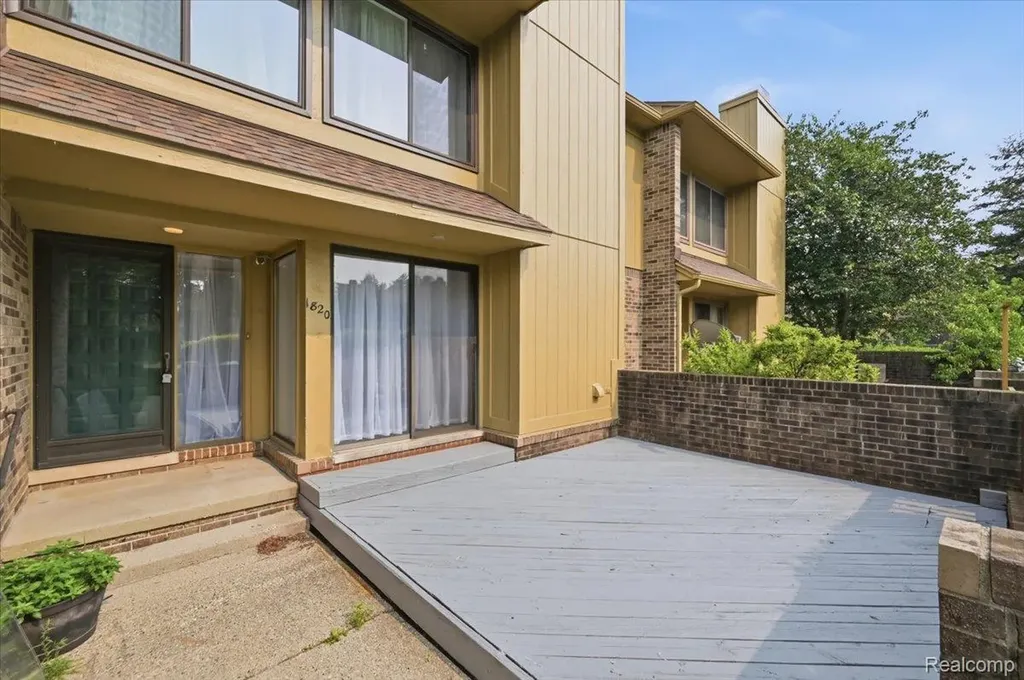 1820 S Hill Boulevard Bloomfield Hills City MI 48304