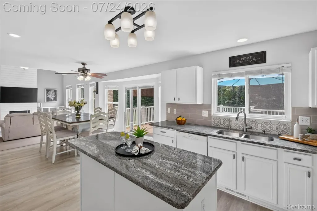 30007 Bradford Drive Lyon Charter Township MI 48165