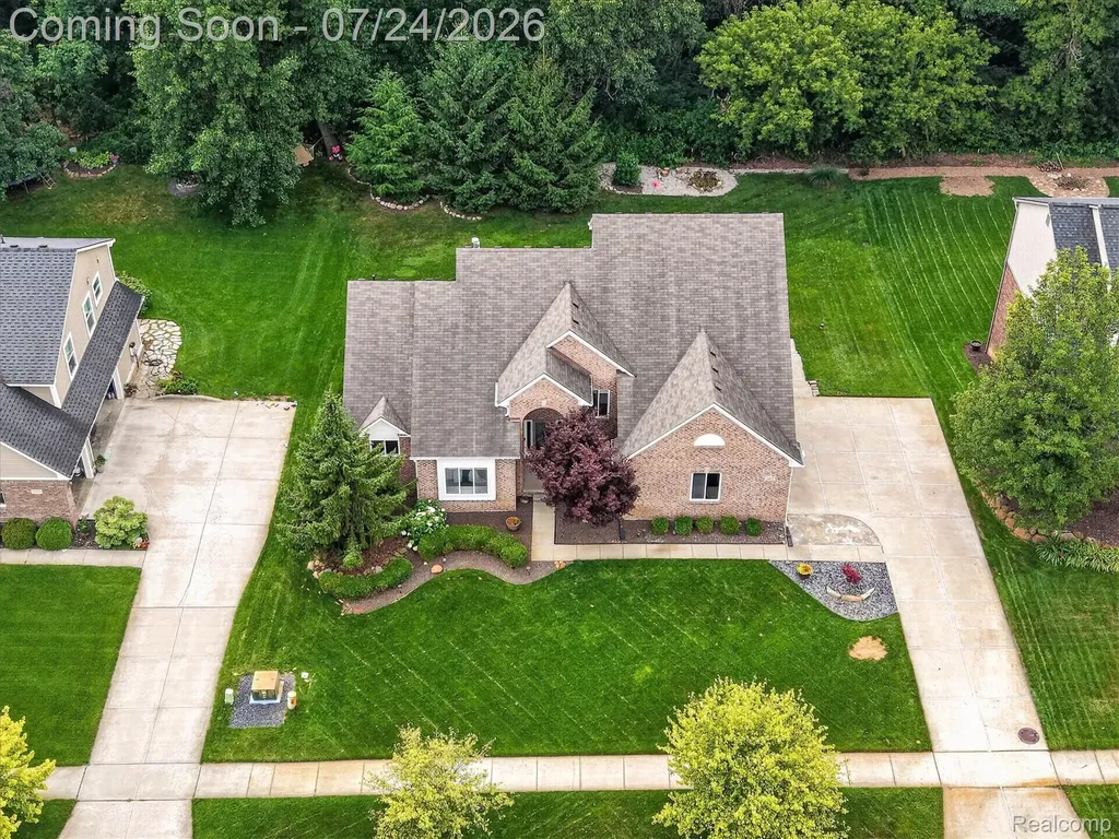 30007 Bradford Drive Lyon Charter Township MI 48165