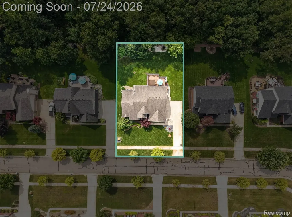 30007 Bradford Drive Lyon Charter Township MI 48165