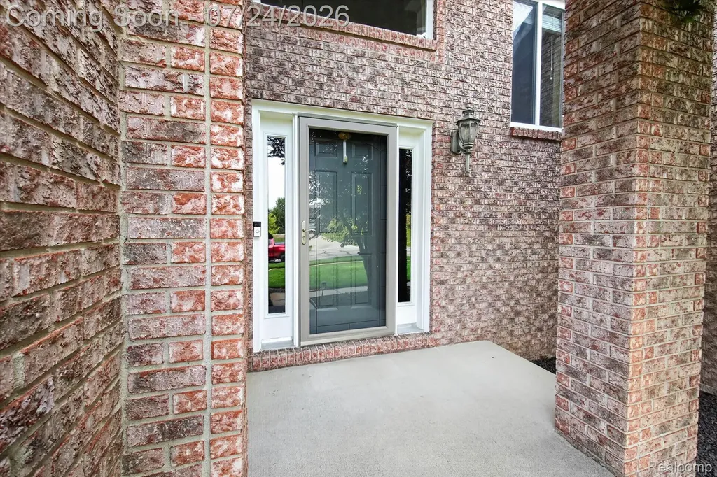 30007 Bradford Drive Lyon Charter Township MI 48165