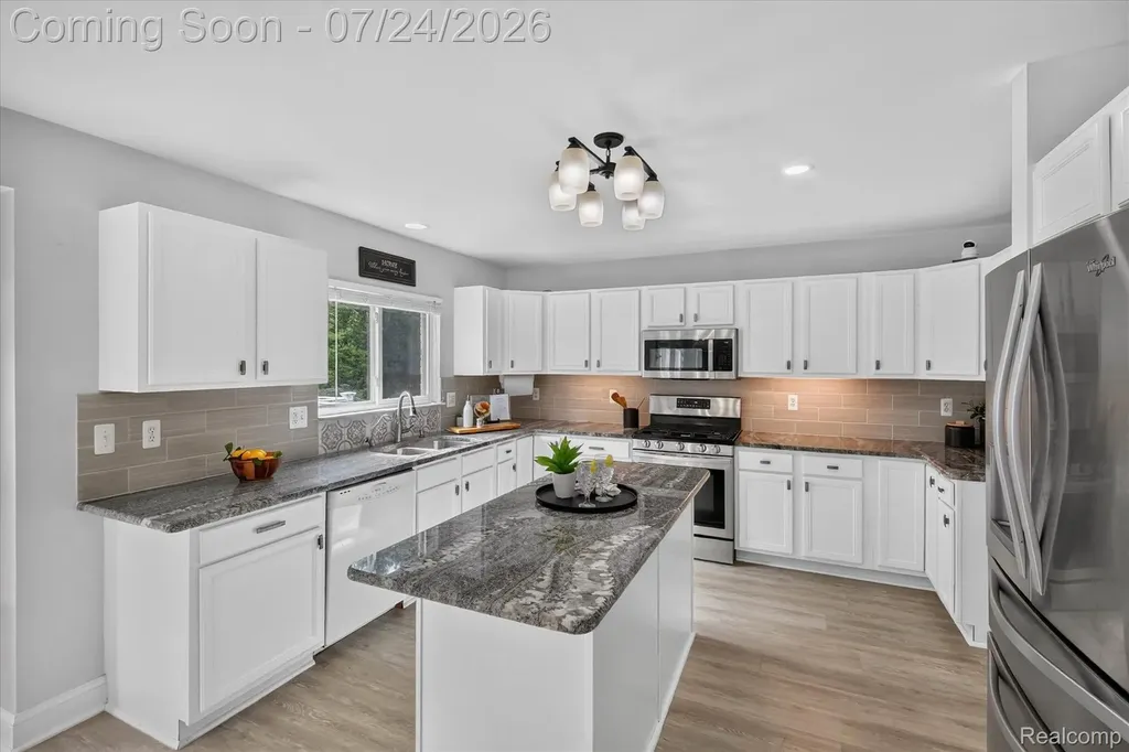 30007 Bradford Drive Lyon Charter Township MI 48165