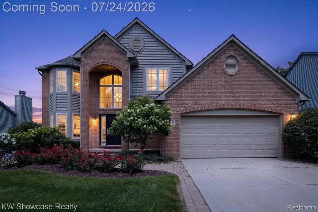 2810 Augusta Drive Commerce Charter Township MI 48382
