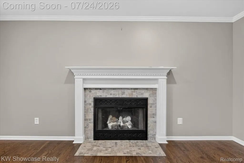 2810 Augusta Drive Commerce Charter Township MI 48382