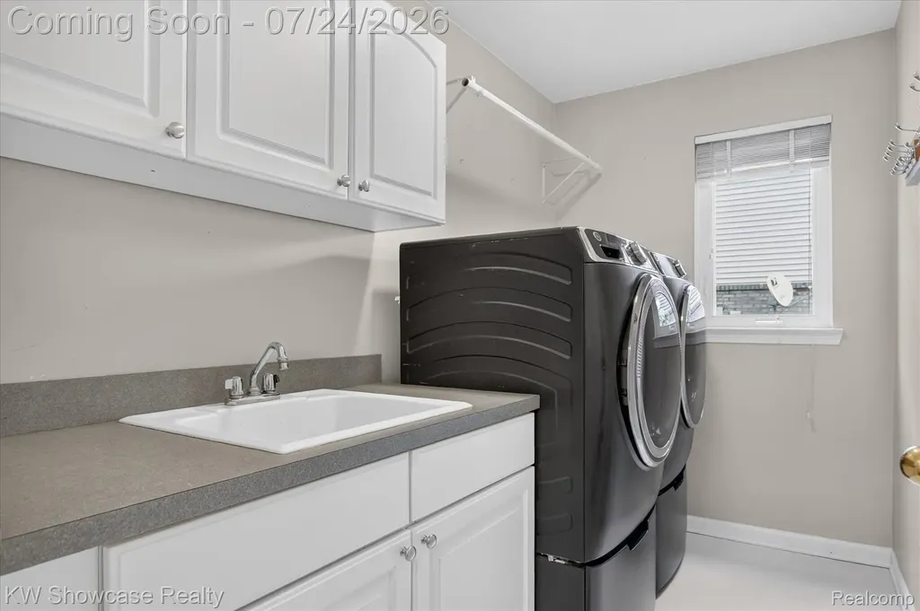 2810 Augusta Drive Commerce Charter Township MI 48382