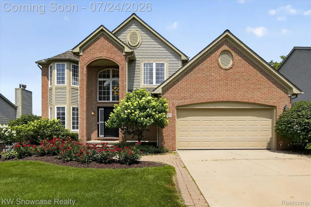 2810 Augusta Drive Commerce Charter Township MI 48382