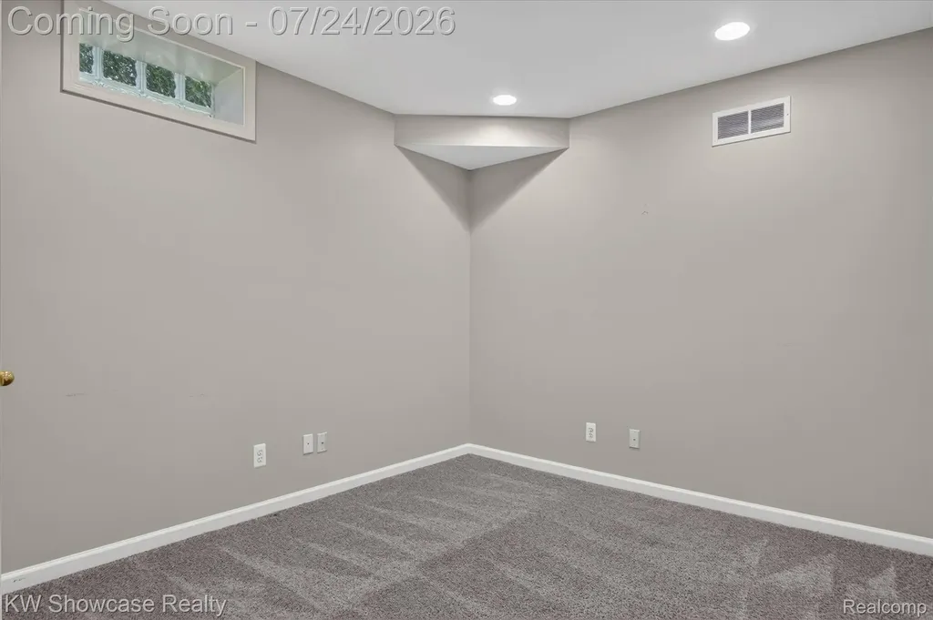2810 Augusta Drive Commerce Charter Township MI 48382