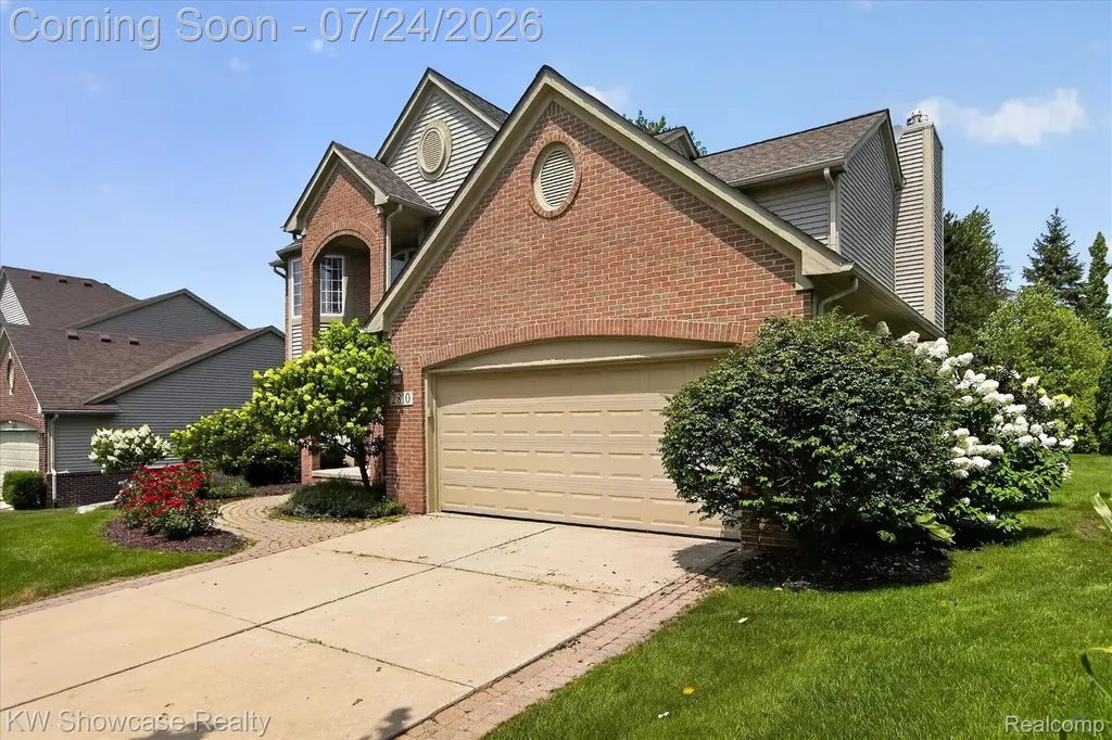 2810 Augusta Drive Commerce Charter Township MI 48382