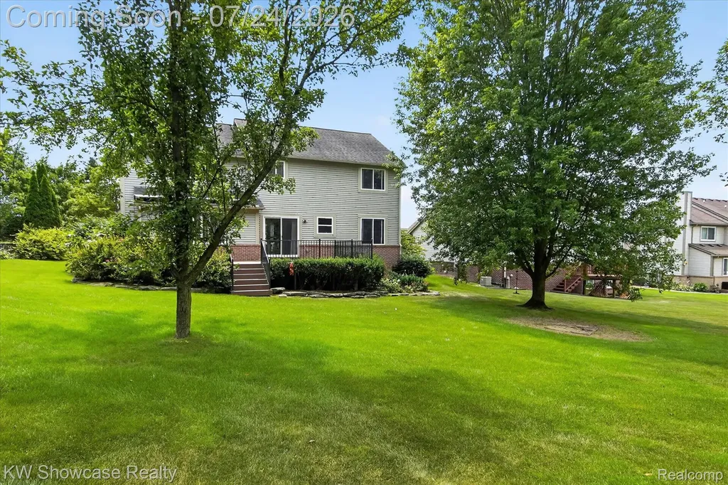 2810 Augusta Drive Commerce Charter Township MI 48382