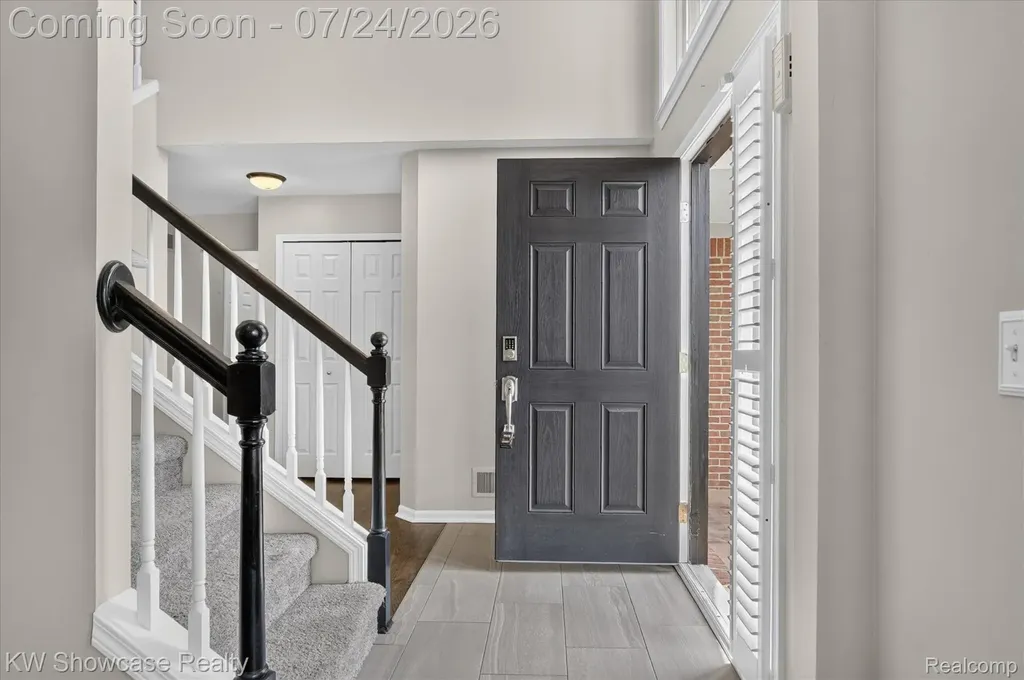 2810 Augusta Drive Commerce Charter Township MI 48382