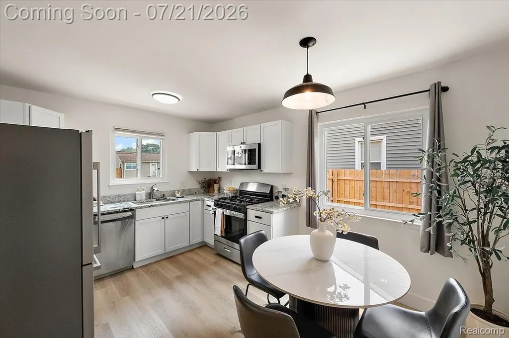 26585 Barrington Street Madison Heights City MI 48071