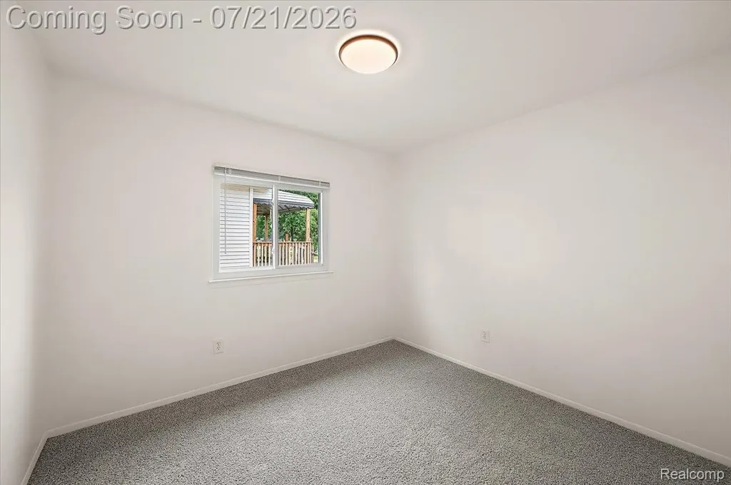 26585 Barrington Street Madison Heights City MI 48071