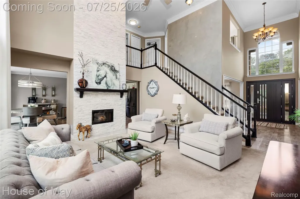 2082 Sandlewood Drive White Lake Charter Township MI 48383