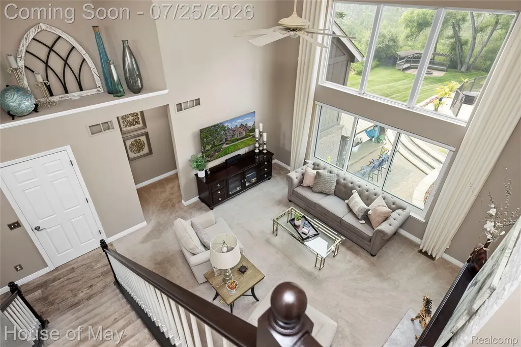 2082 Sandlewood Drive White Lake Charter Township MI 48383