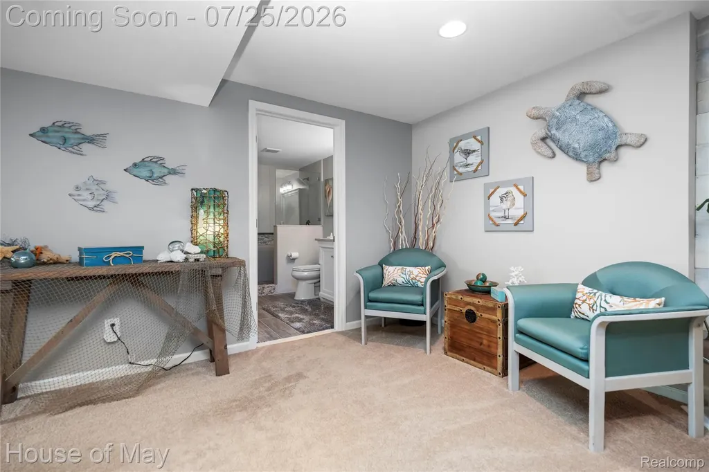 2082 Sandlewood Drive White Lake Charter Township MI 48383