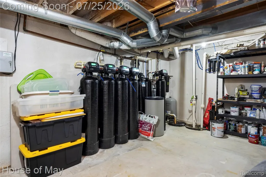 2082 Sandlewood Drive White Lake Charter Township MI 48383