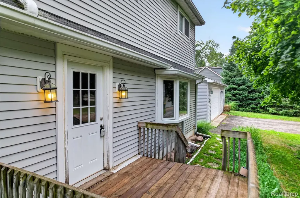 4719 Rosedale Court Independence Charter Township MI 48348
