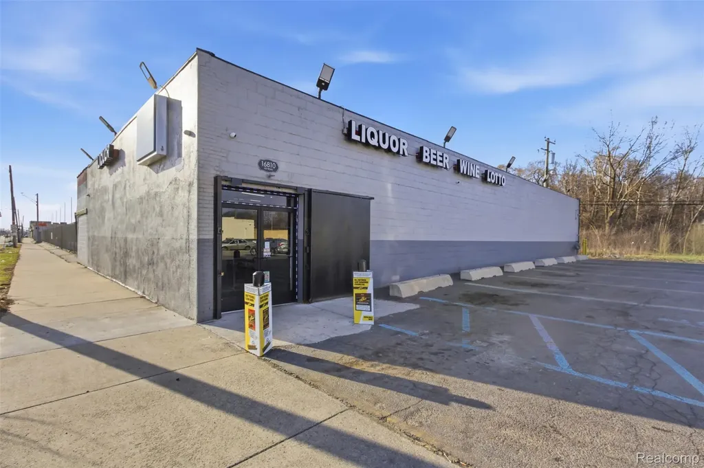 16810 Joy Road Detroit City MI 48228
