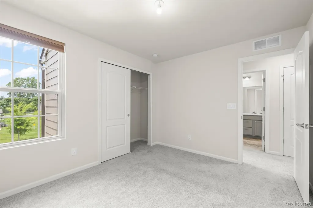 208 Addison Circle Commerce Charter Township MI 48390