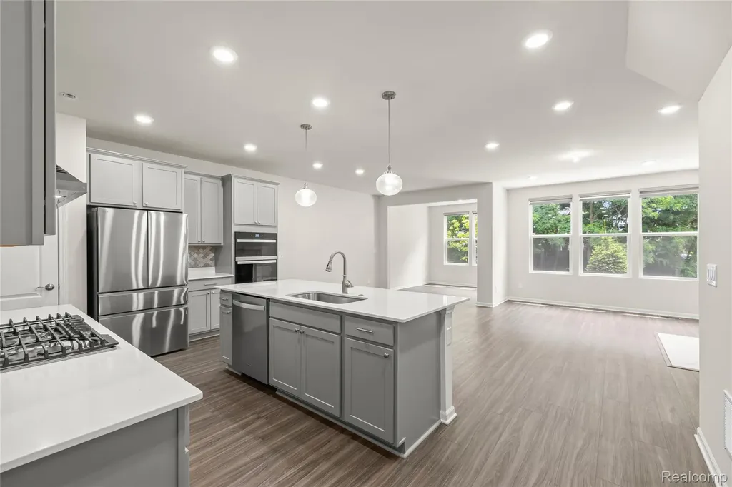 208 Addison Circle Commerce Charter Township MI 48390
