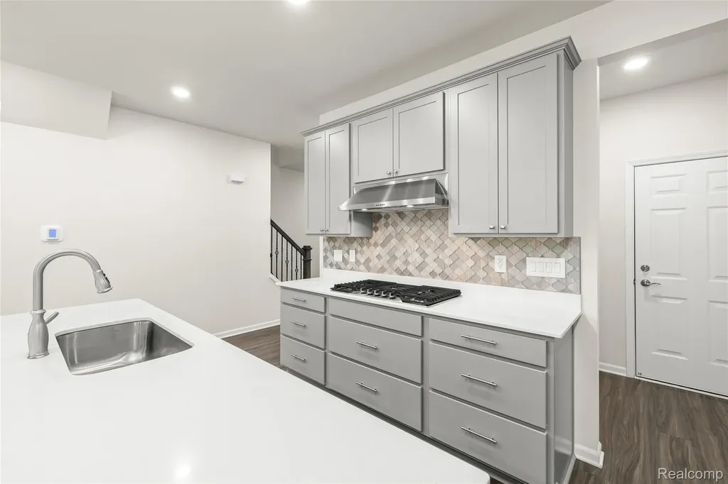 208 Addison Circle Commerce Charter Township MI 48390