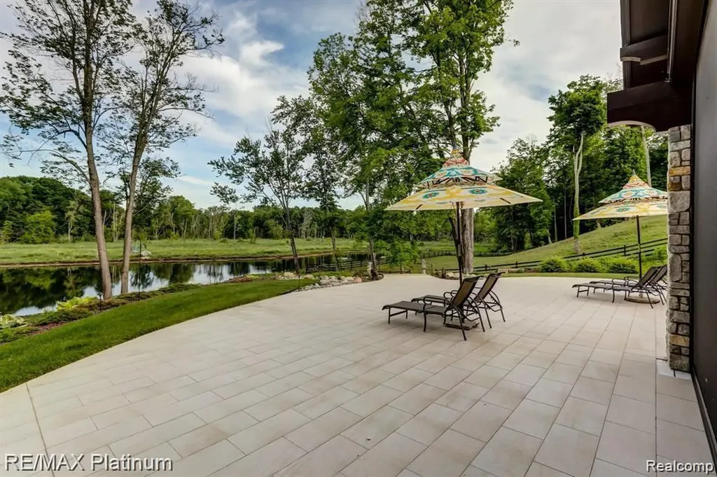 1286 Gray Fox Court Howell City MI 48843