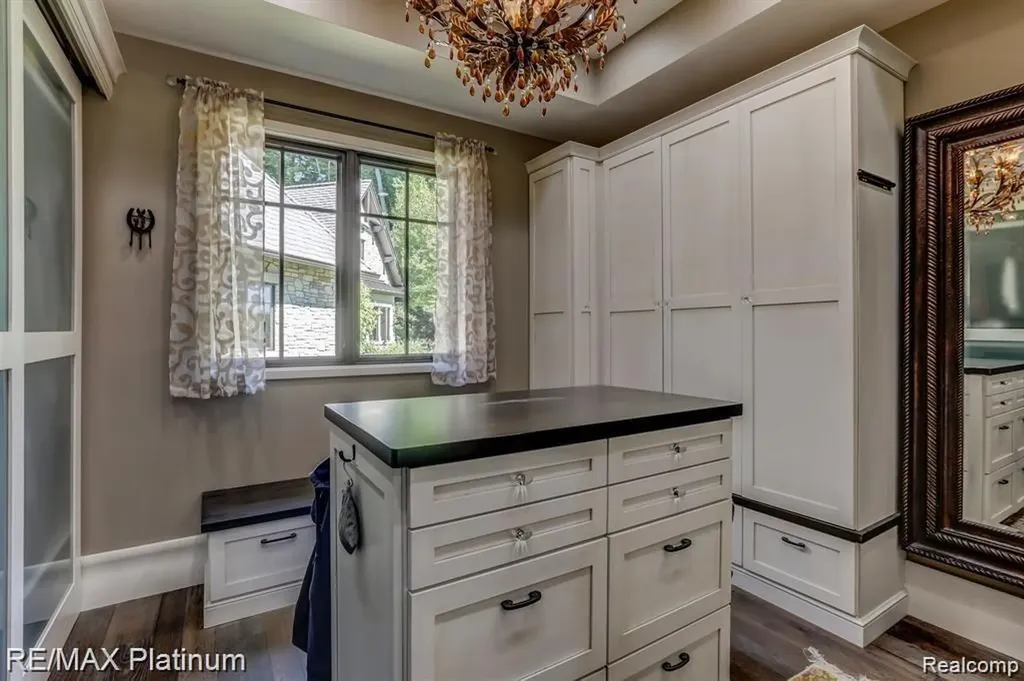 1286 Gray Fox Court Howell City MI 48843