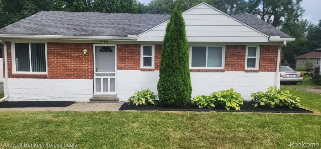 2327 Wildwood Circle Drive Grand Blanc Charter Township MI 48439