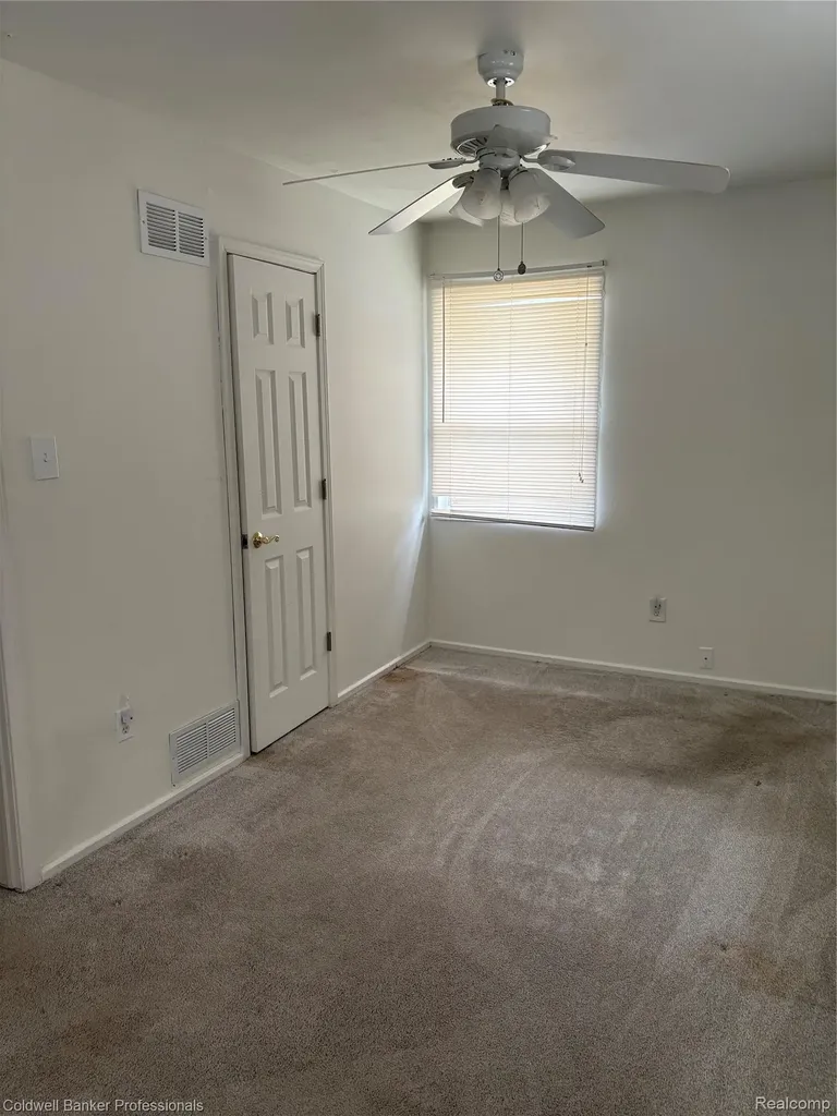 2327 Wildwood Circle Drive Grand Blanc Charter Township MI 48439
