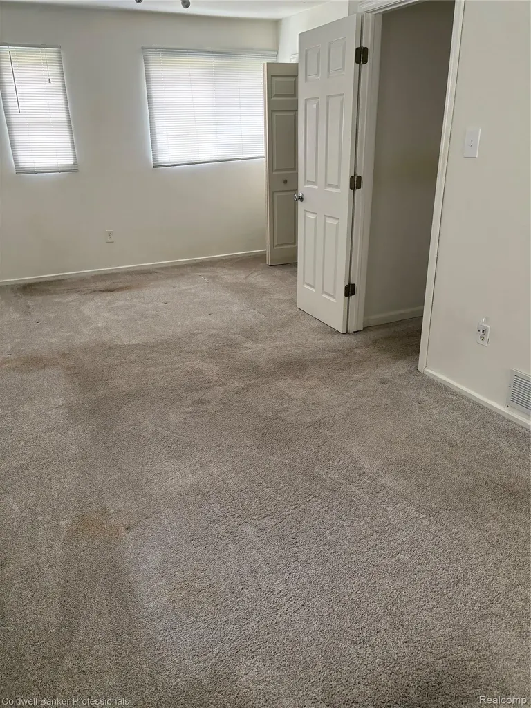 2327 Wildwood Circle Drive Grand Blanc Charter Township MI 48439