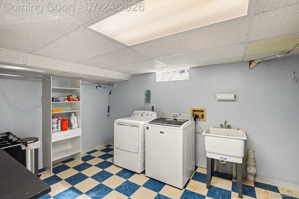47324 Blossom Lane Macomb Township MI 48044