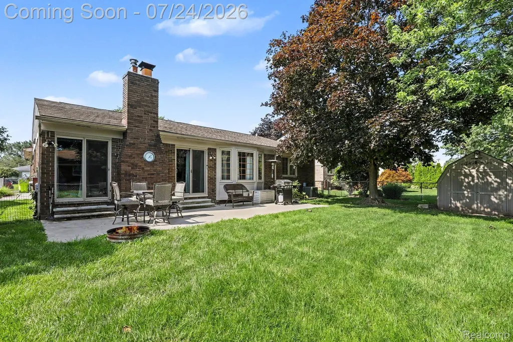 47324 Blossom Lane Macomb Township MI 48044