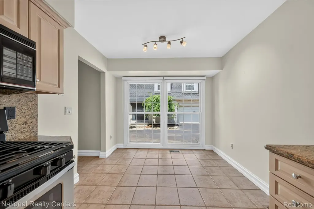 22045 Shore Pointe Lane St. Clair Shores City MI 48080