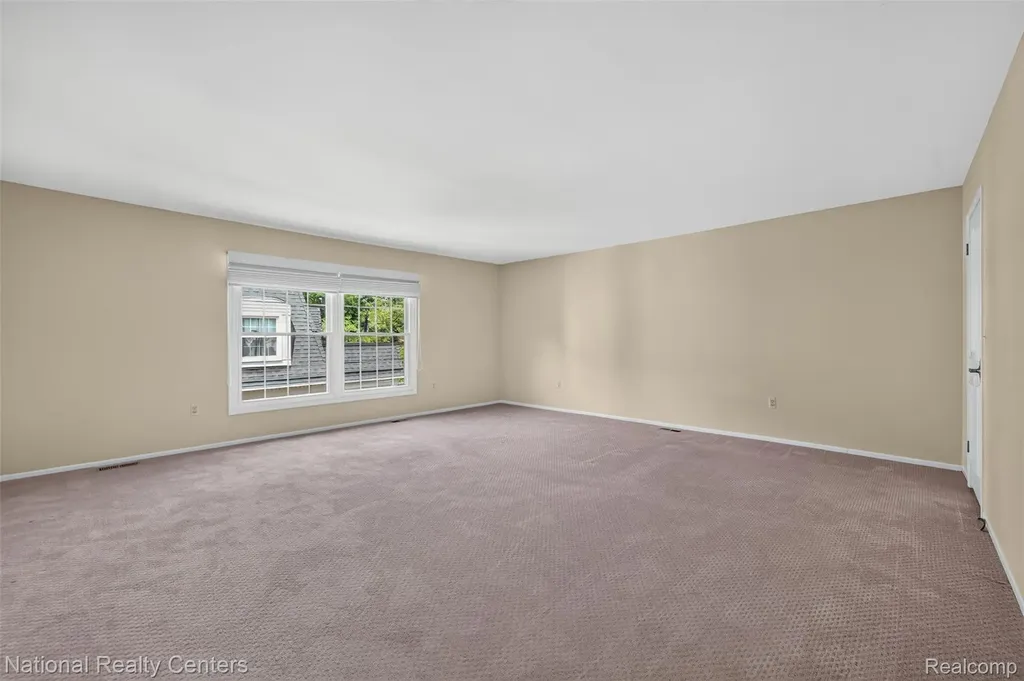 22045 Shore Pointe Lane St. Clair Shores City MI 48080