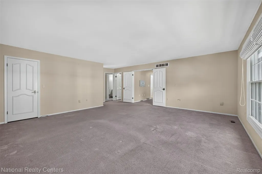 22045 Shore Pointe Lane St. Clair Shores City MI 48080