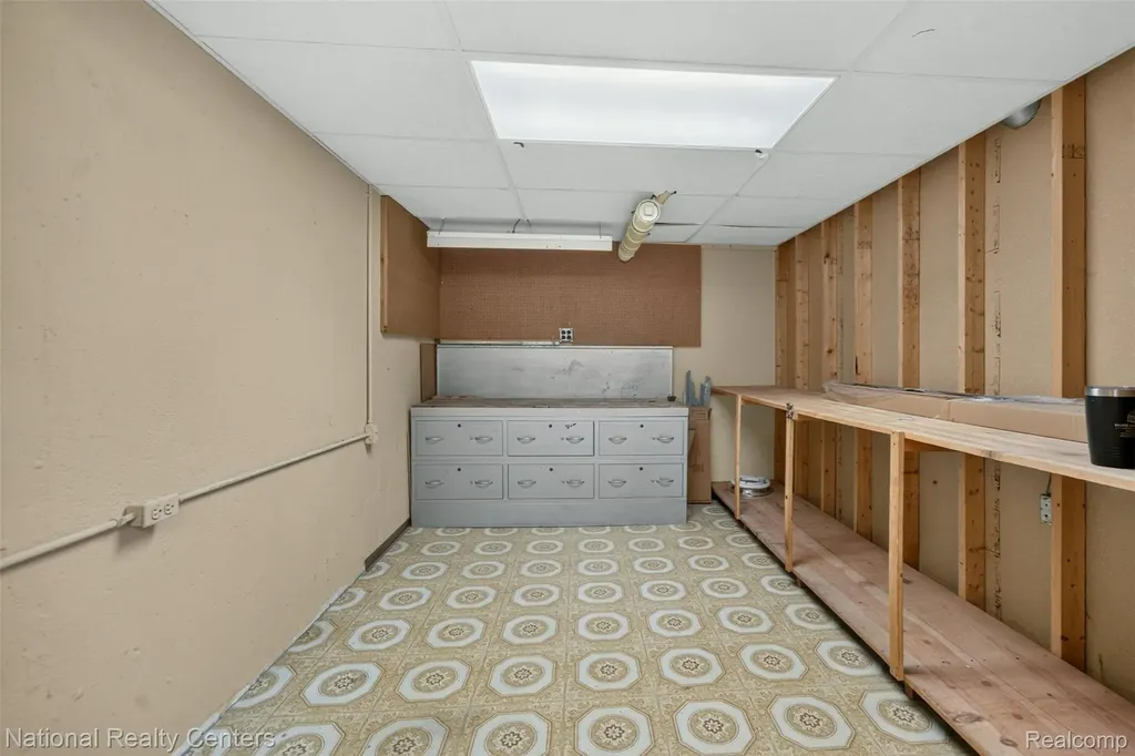 22045 Shore Pointe Lane St. Clair Shores City MI 48080