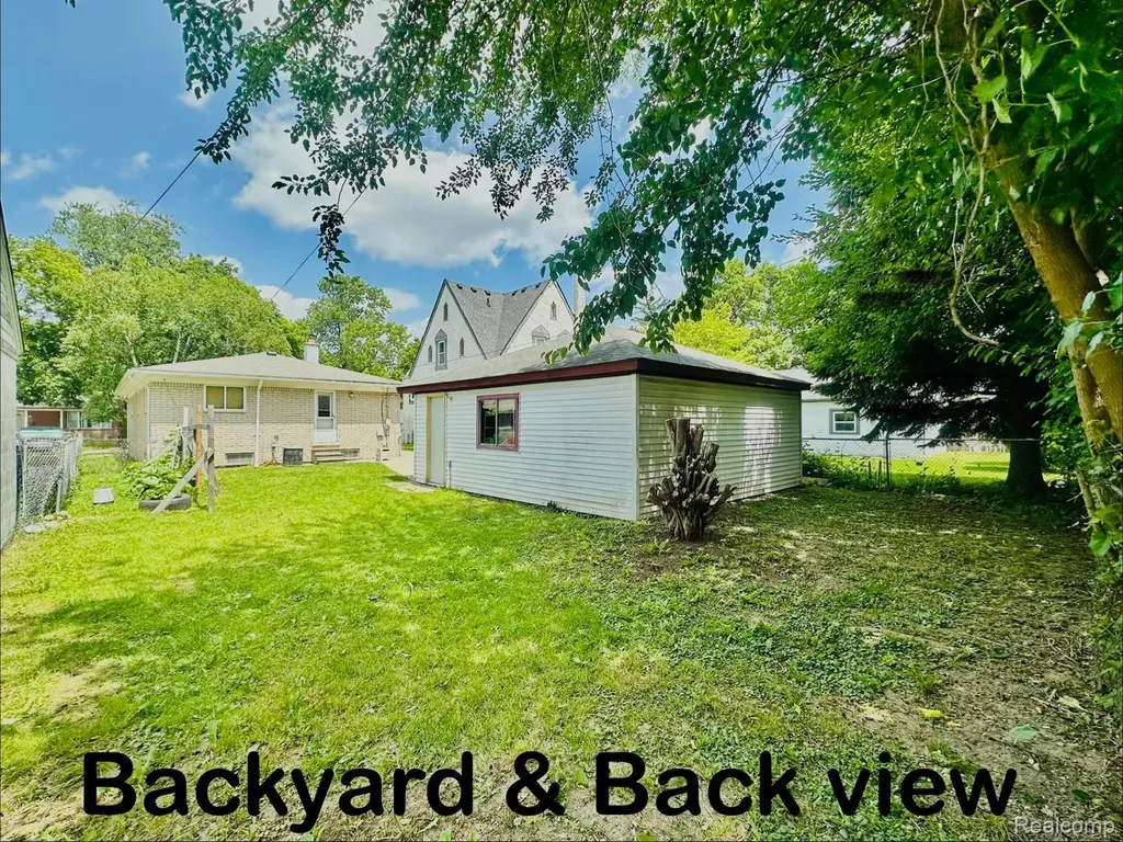 7290 Wiegand Center Line City MI 48015