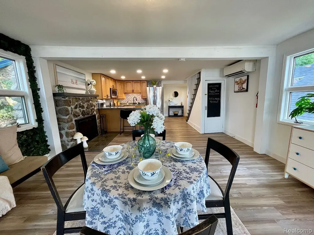 2076 Gray Park Drive Oregon Township MI 48446