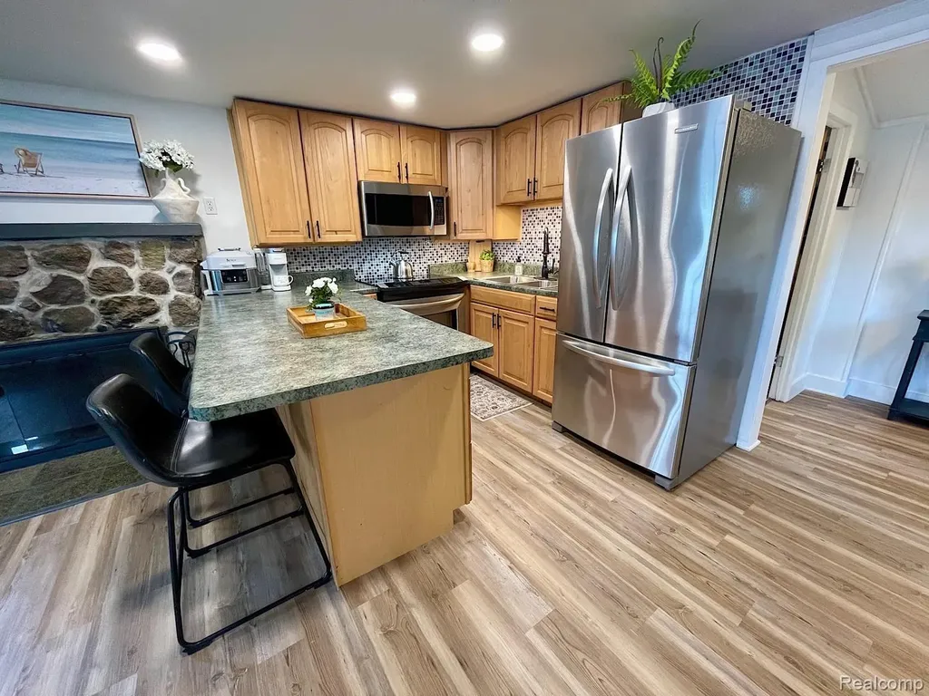 2076 Gray Park Drive Oregon Township MI 48446