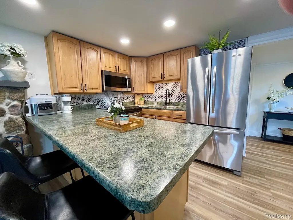 2076 Gray Park Drive Oregon Township MI 48446