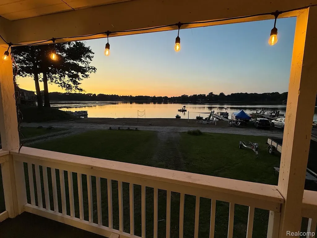 2076 Gray Park Drive Oregon Township MI 48446