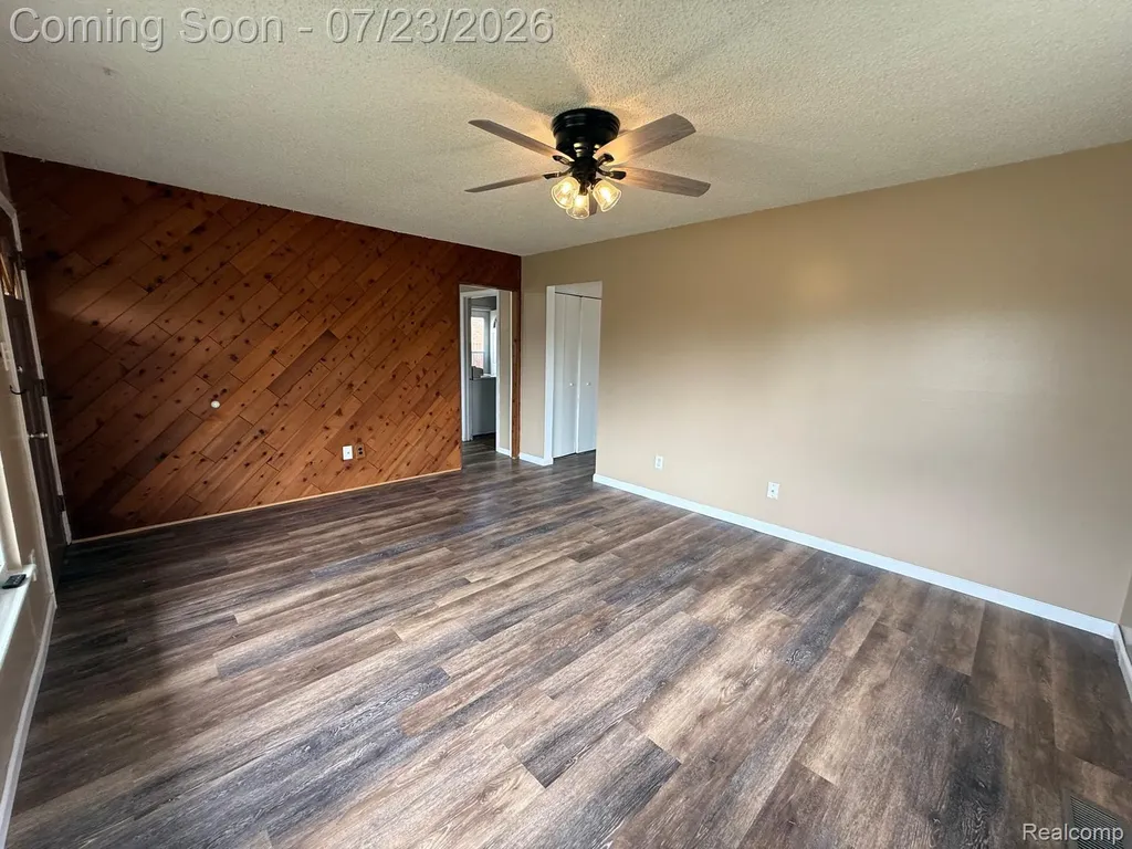 205 Shotka Street Westland City MI 48186