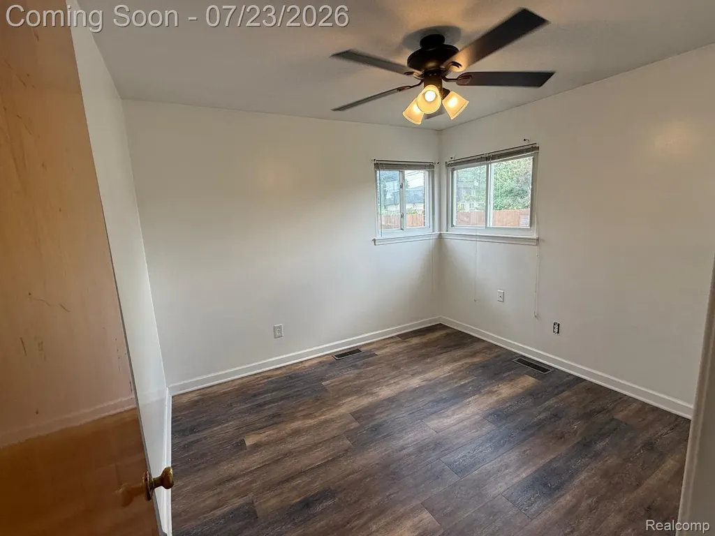 205 Shotka Street Westland City MI 48186