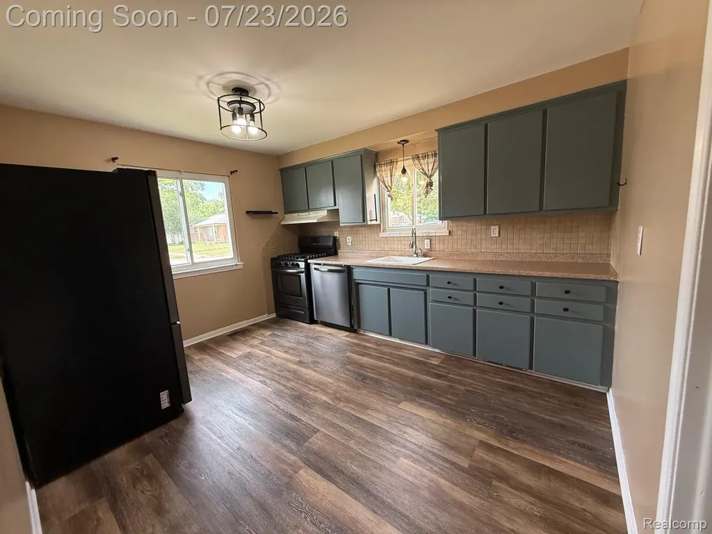 205 Shotka Street Westland City MI 48186