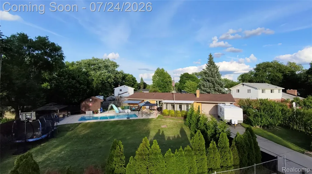 22685 Maple Court Hazel Park City MI 48030