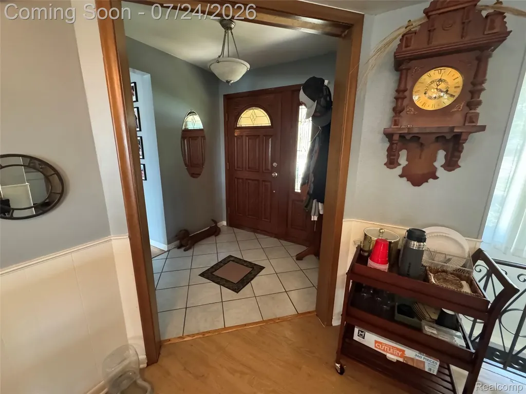 22685 Maple Court Hazel Park City MI 48030