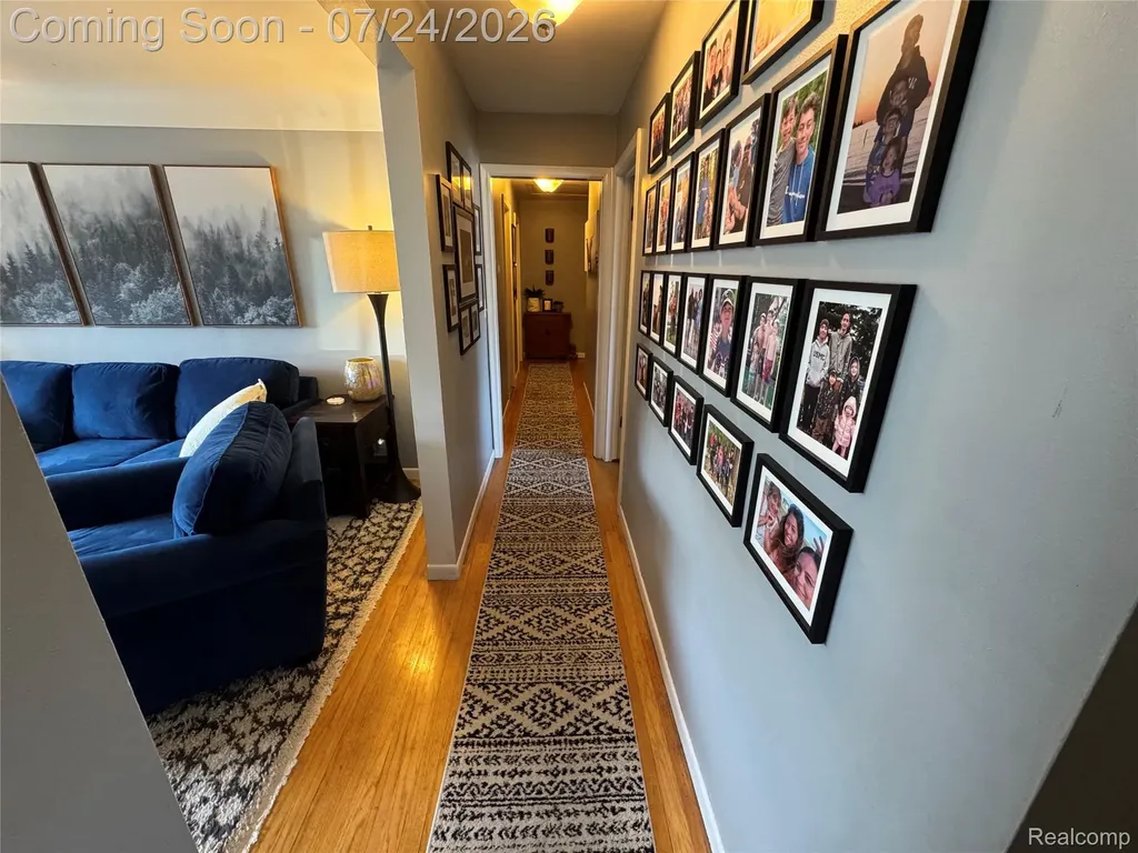 22685 Maple Court Hazel Park City MI 48030