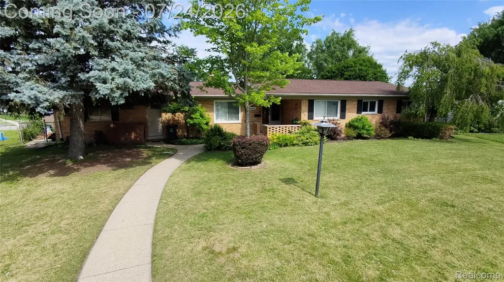22685 Maple Court Hazel Park City MI 48030