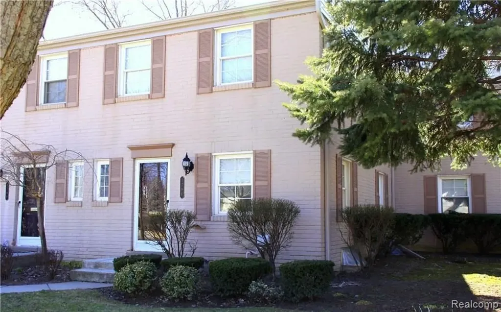 1796 Graefield Road Birmingham City MI 48009