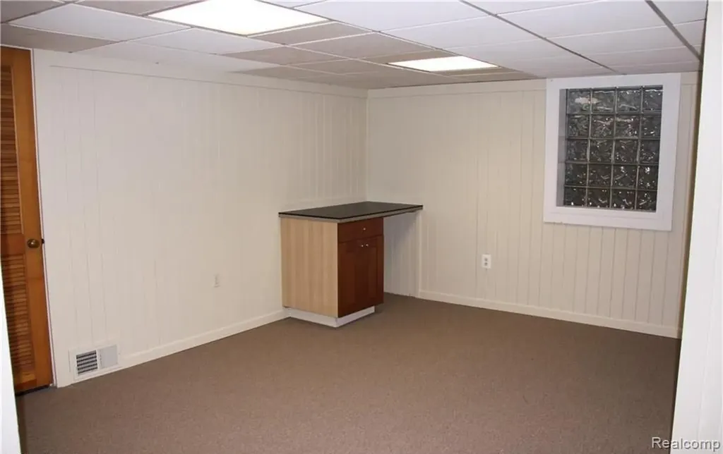1796 Graefield Road Birmingham City MI 48009